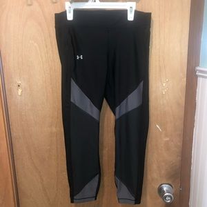 Cropped Color Blocked Under Armour Leggings
